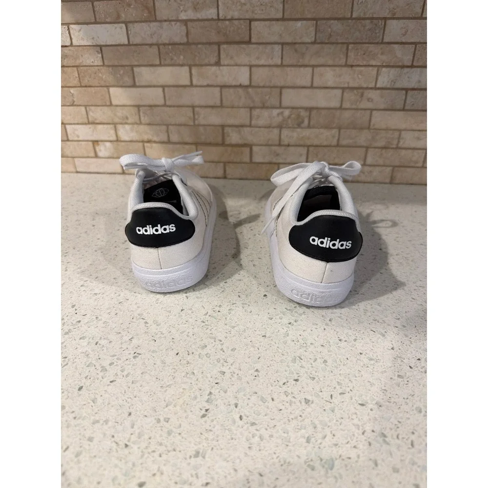 Adidas Kids White Canvas Sneakers Youth Size 1.5 US Black Stripe Lace Up Shoes
